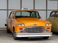 Automobile indeterminee, photo prise a Disneyland (5)